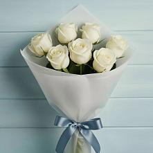 Букет 7 Белых роз Эдлесс Лав в Снегирях