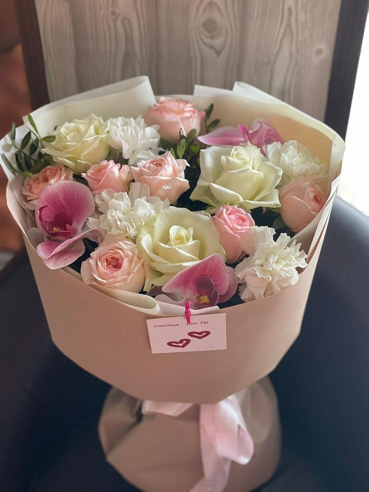 Букет цветов из: Орхидеи, Розы и Гвоздики в Снегирях