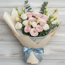 Букет цветов из:  Лизиантусы в Снегирях