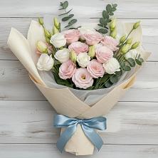 Букет цветов из:  Лизиантусы в Снегирях