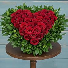 Цветочная композиция из Розы в виде сердца #REPLACE_PRED# Снегирях