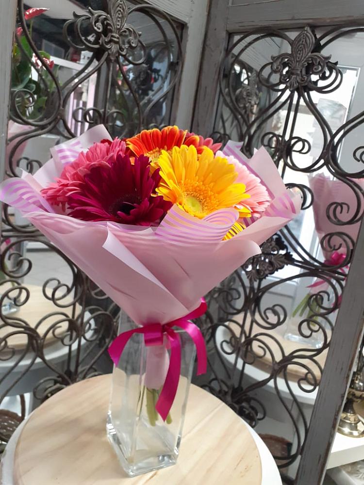 Букет цветов из: Герберы в Снегирях