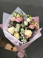 Букет цветов из:  Альстромерии, Розы и Лизиантусы #REPLACE_PRED# Снегирях