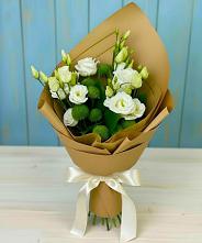 Букет цветов из:  Хризантемы и Лизиантусы #REPLACE_PRED# Снегирях