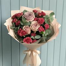 Букет цветов из:  Гвоздики и Розы в Снегирях