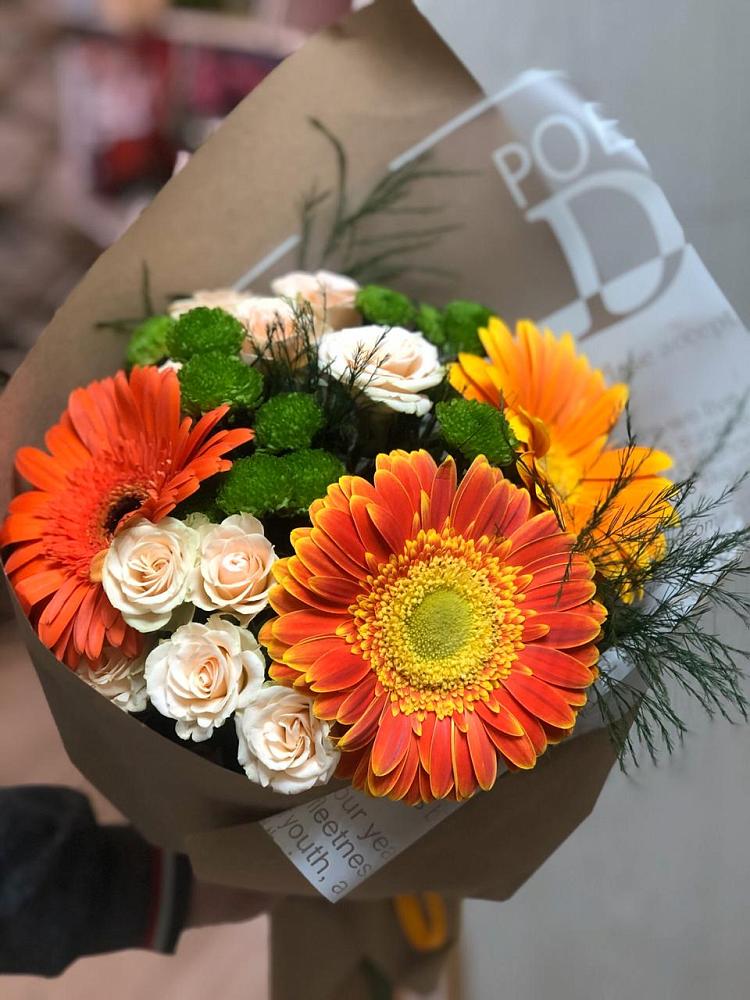 Букет цветов из: Герберы, Хризантемы и Розы в Снегирях