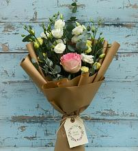 Букет цветов из:  Розы и Лизиантусы в Снегирях