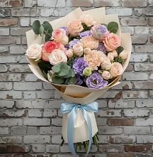 Букет цветов из:  Розы, Лизиантусы и Гвоздики #REPLACE_PRED# Снегирях