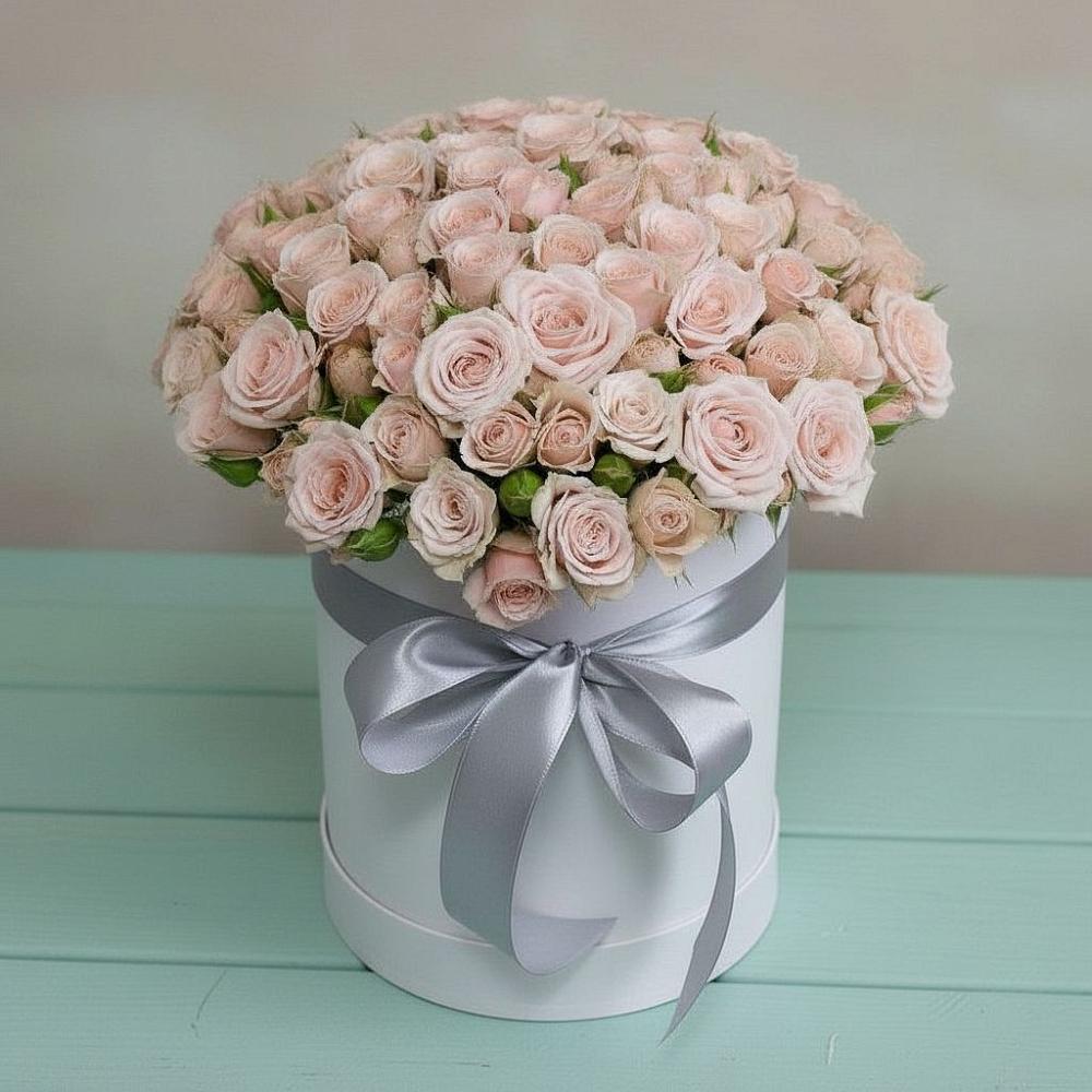 Цветочная композиция из Розы в шляпной коробке в Снегирях